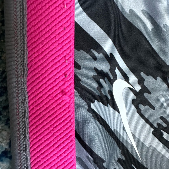 Nike Dri-Fit | Black, Grey and Pink Printed Sports Bra - Picture 10 of 12